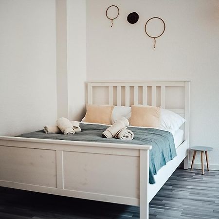 Fewostaeps- Moderne Unterkunft, Zentrumsnah Плауен Екстериор снимка